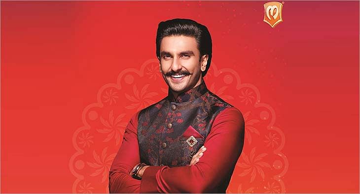 Ranveer Singh's Daring Red Suit At The 67th Filmfare Awards Proves