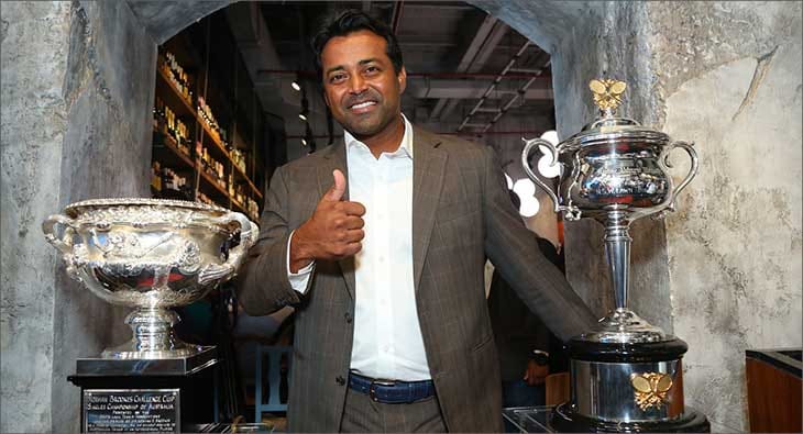 Paes?blur=25