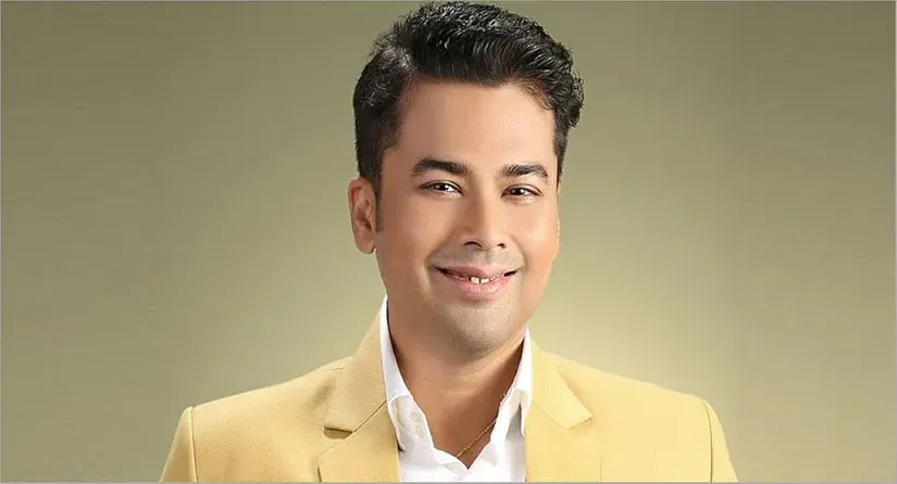 Kaushik Izardar?blur=25