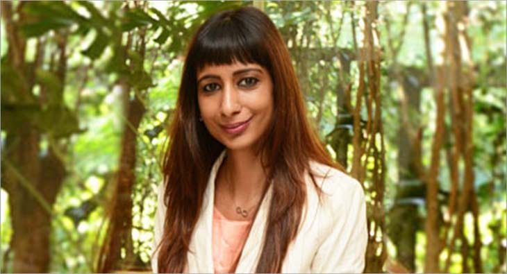 Gayatri Ojha?blur=25