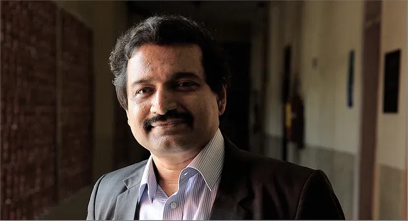 K G Suresh?blur=25