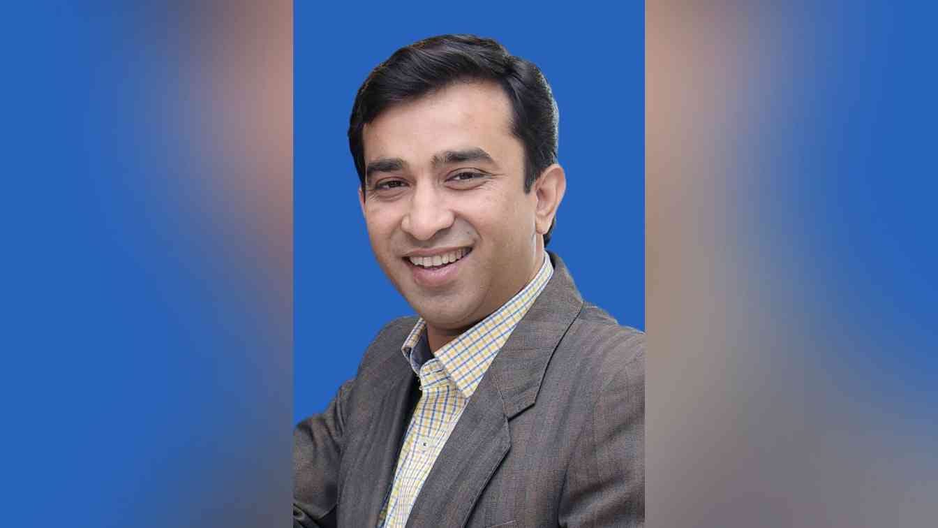 Abhinav K Srivastava?blur=25