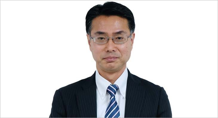 Atsushi Ogata?blur=25