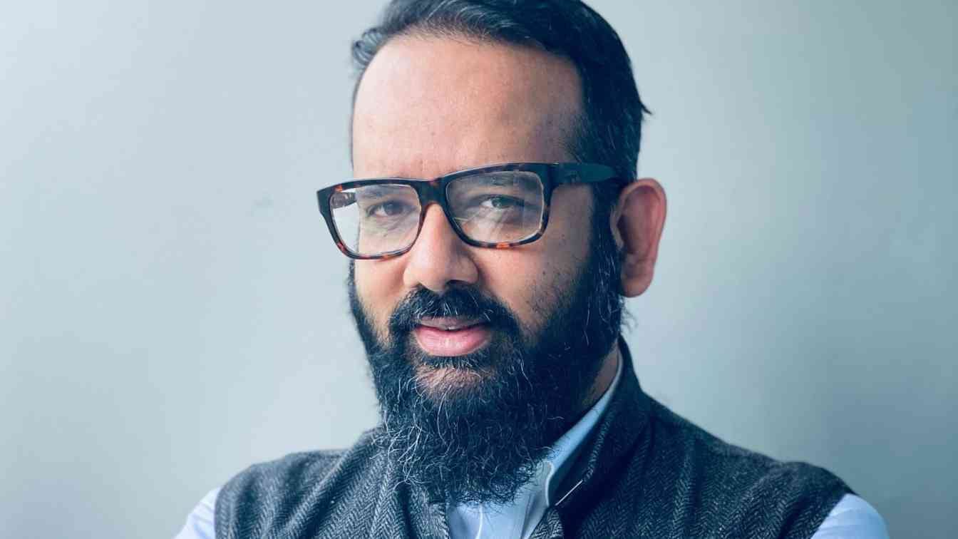 Girish Balachandran?blur=25