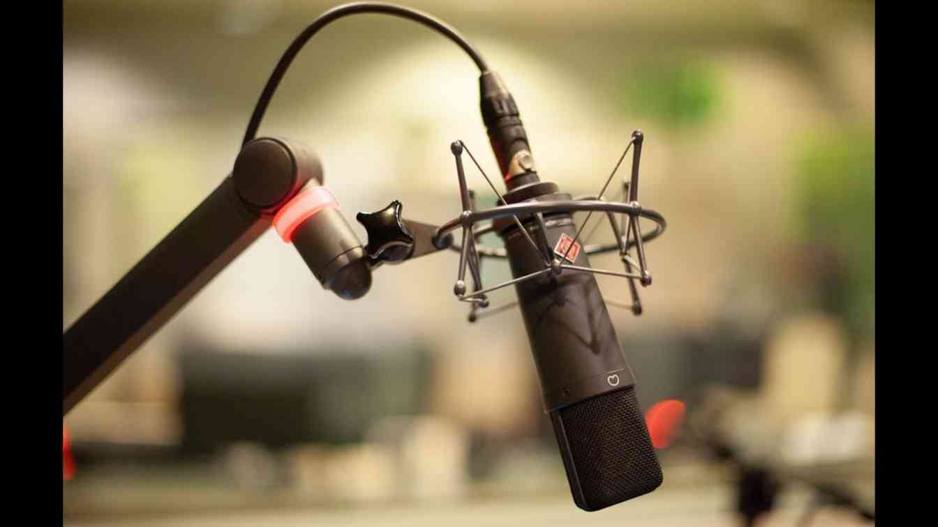 radio?blur=25