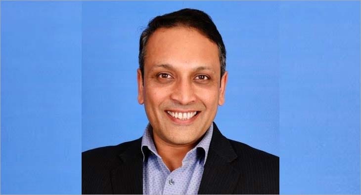Nitin Singhal?blur=25