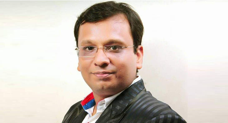 deepakBhatt?blur=25