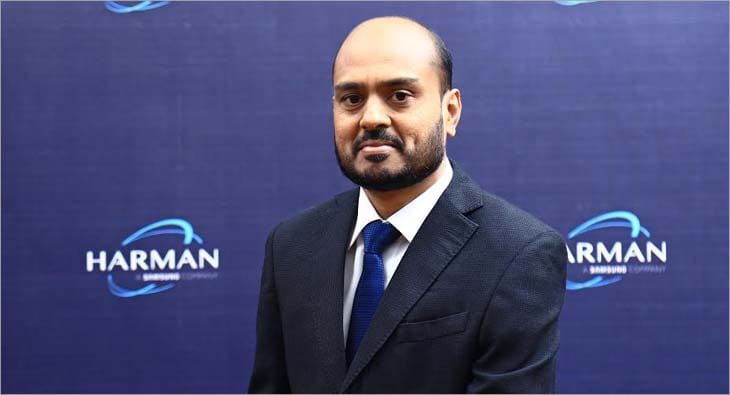 Harman?blur=25
