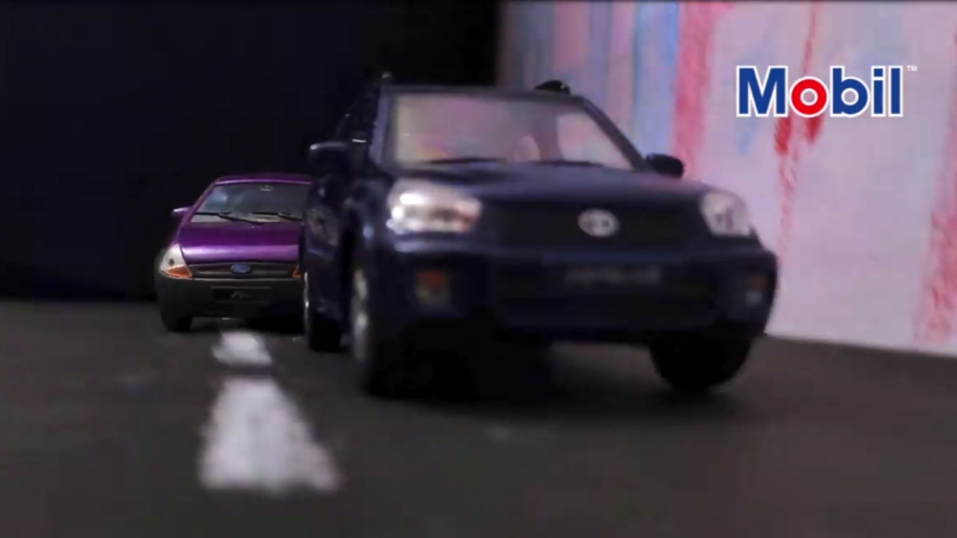 Mobil?blur=25