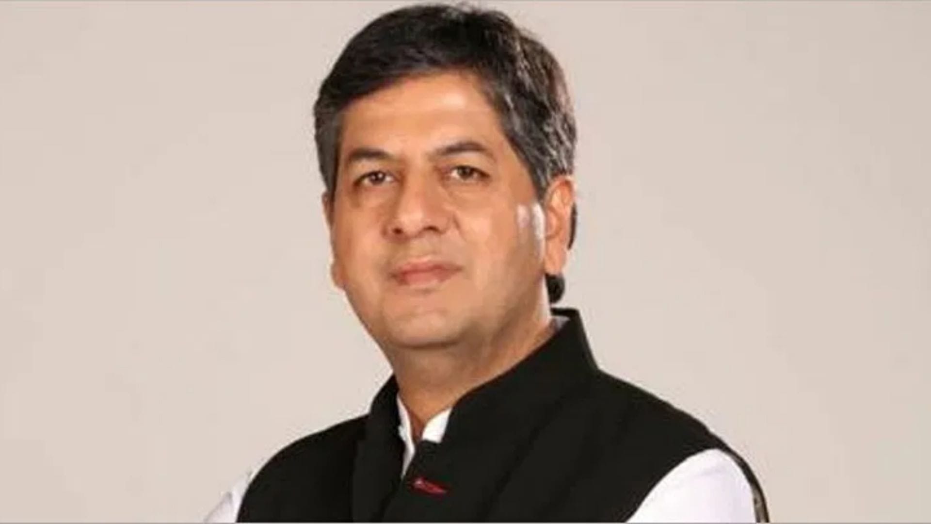 Vikram Chandra?blur=25
