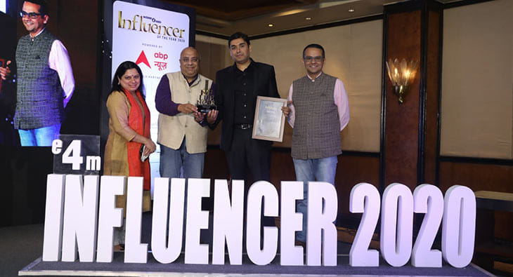award?blur=25