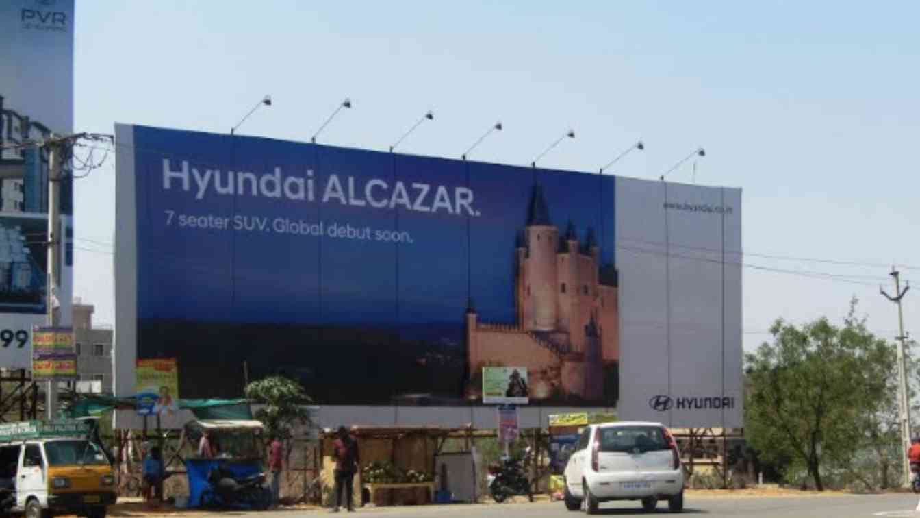 hyndai?blur=25