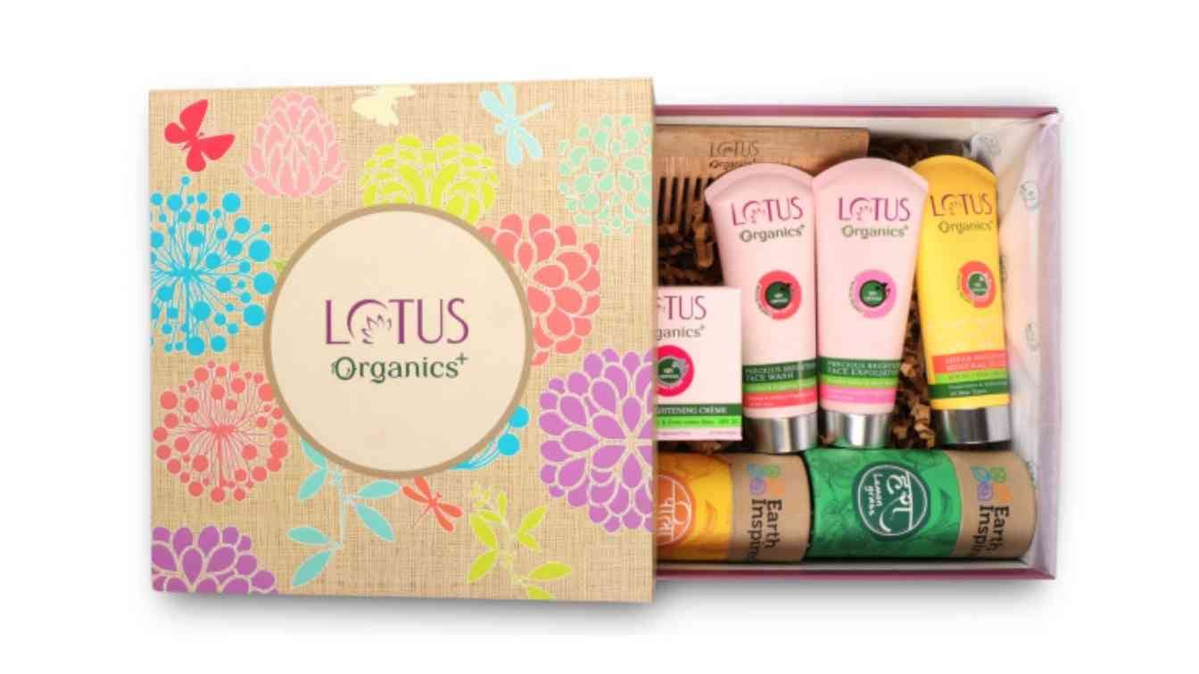 lotus?blur=25
