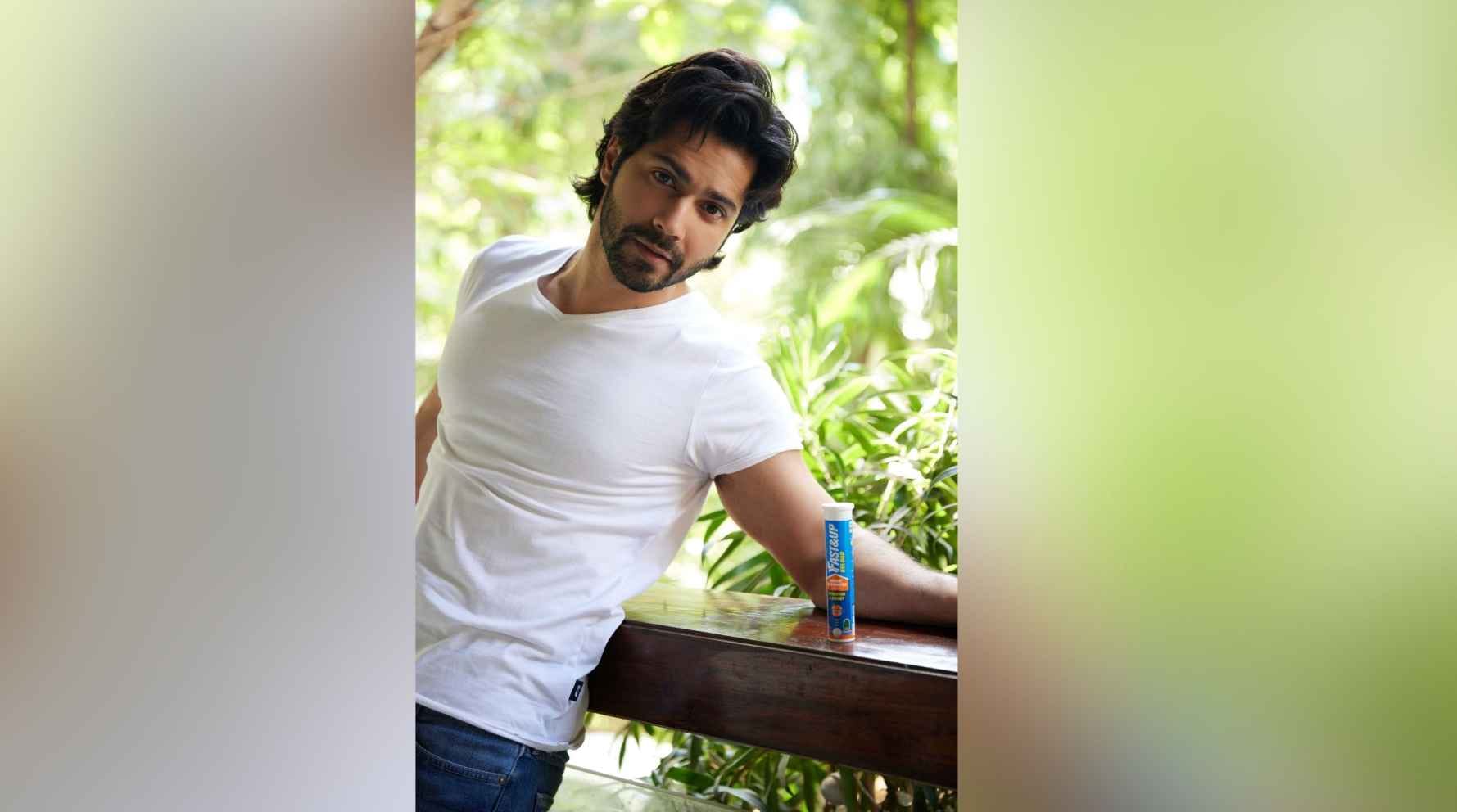 varun dhawan?blur=25