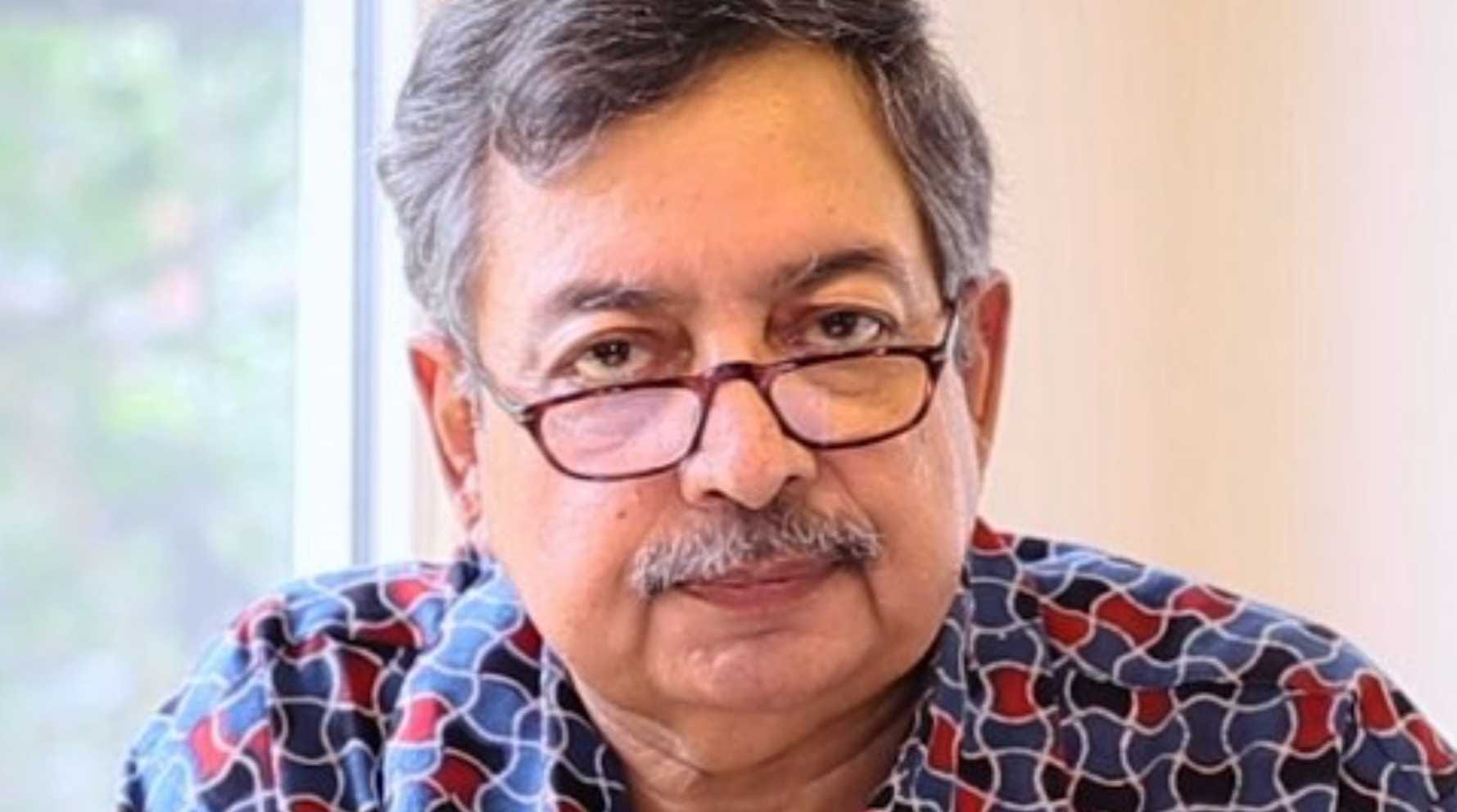 Vinod Dua?blur=25