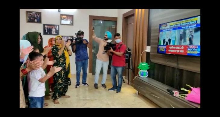 Neeraj Chopra Family?blur=25