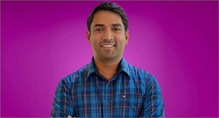 Hitesh?blur=25