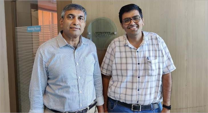 (L-R) Raju Wadalkar, Advisor, MissCallPay with Mitesh Thakker, Founder – MissCallPay?blur=25