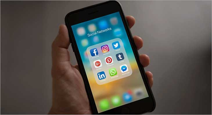 Social?blur=25