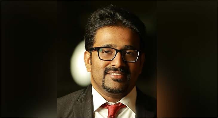 naveen murali?blur=25