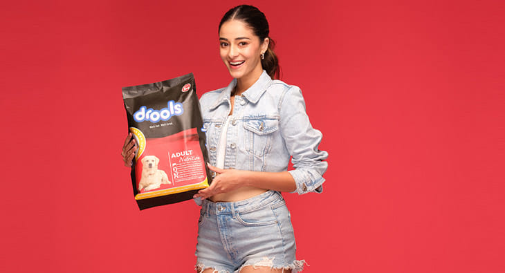 Ananya?blur=25