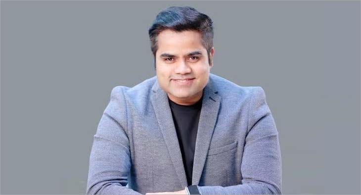 Varun Jha?blur=25
