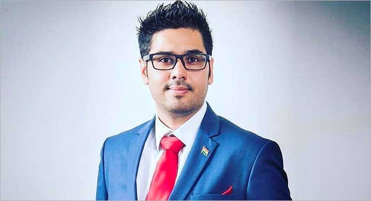 Ahmed Aftab Naqvi, GOZOOP?blur=25
