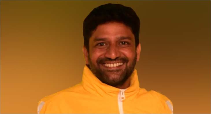 Ashish?blur=25