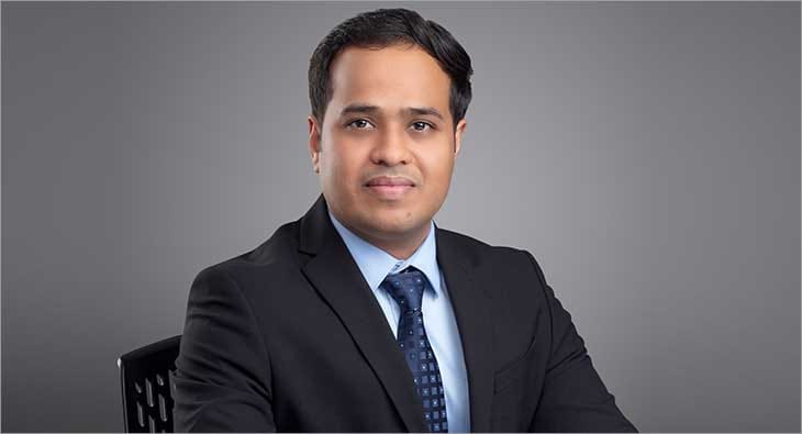 Deepak Rajawat, Vistara?blur=25