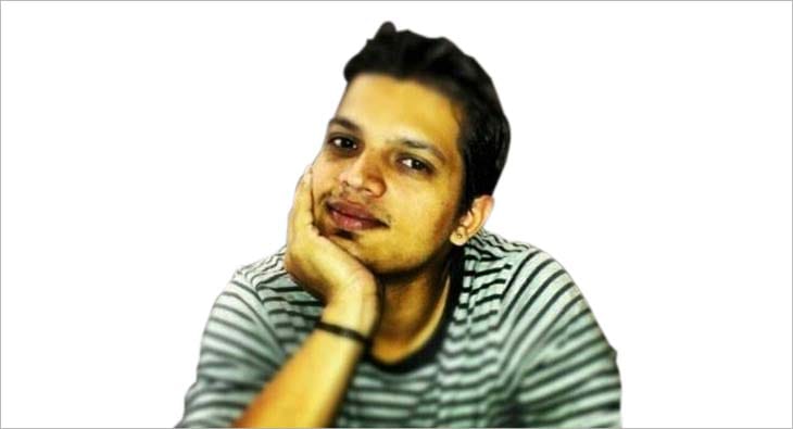 Vijay?blur=25