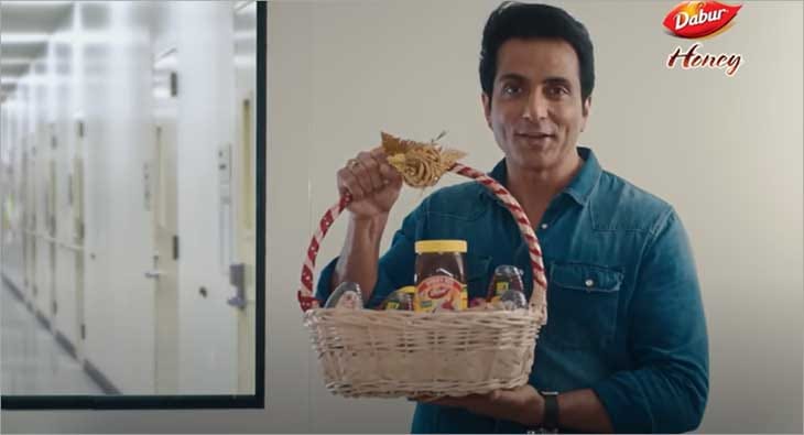 sonu sood?blur=25