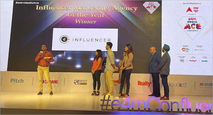Influencers?blur=25