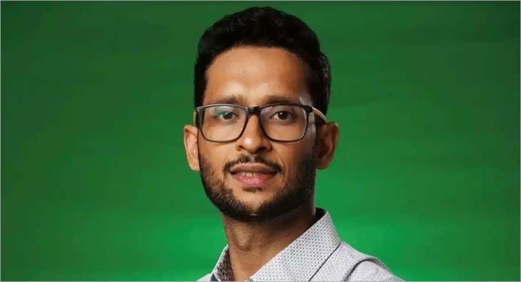 Varun?blur=25