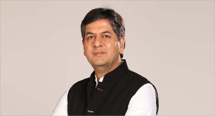 Vikram Chandra?blur=25