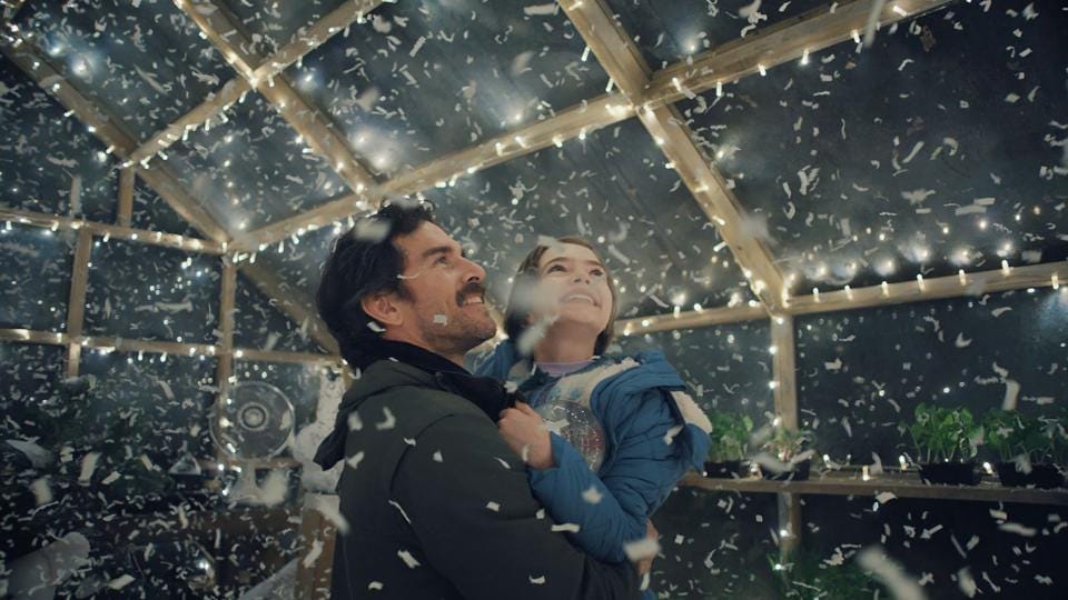 Christmas ad?blur=25