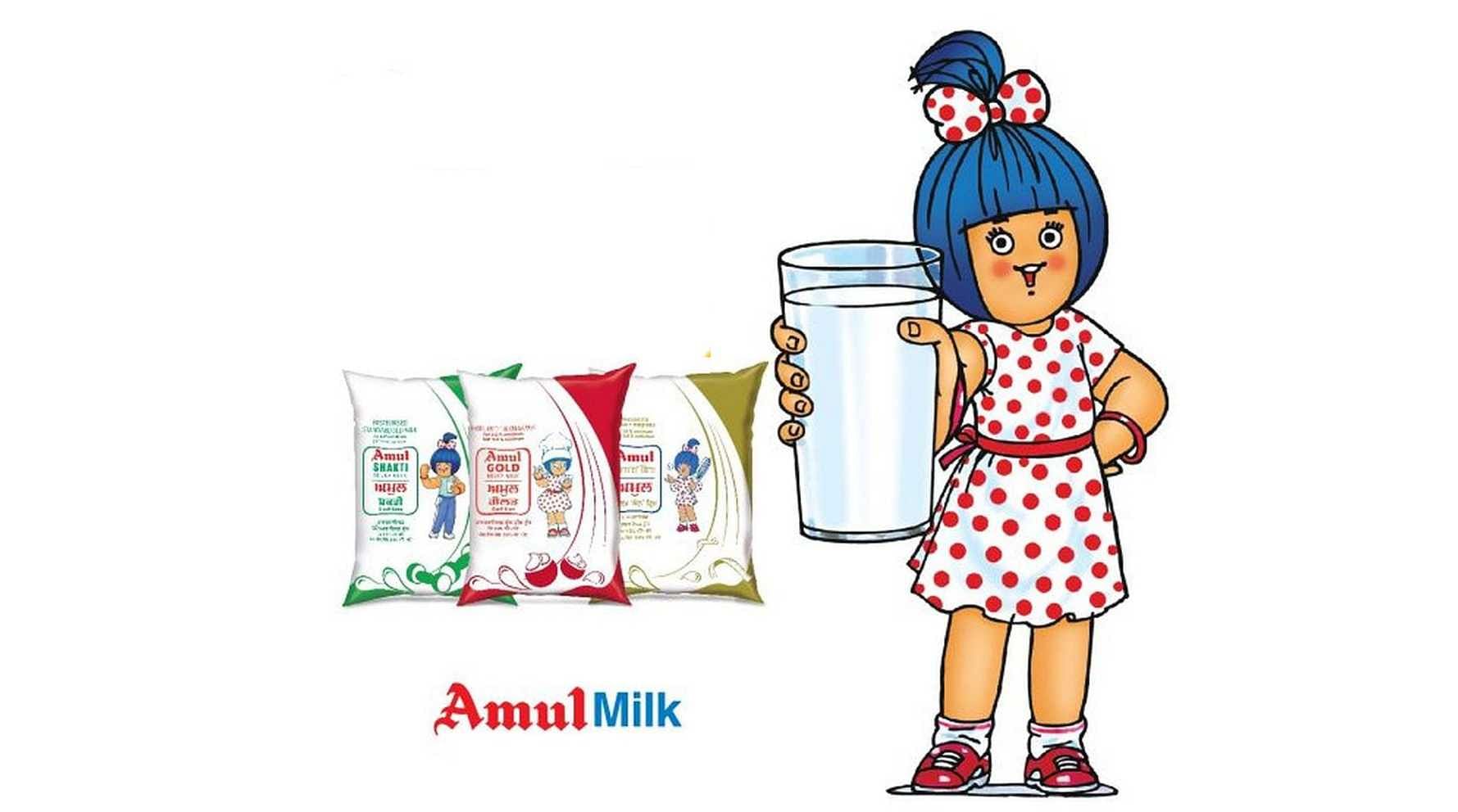 Buy Amul Moti Homogenised Toned Milk 450 ml (ESL pouch) Online at Best  Prices in India - JioMart.