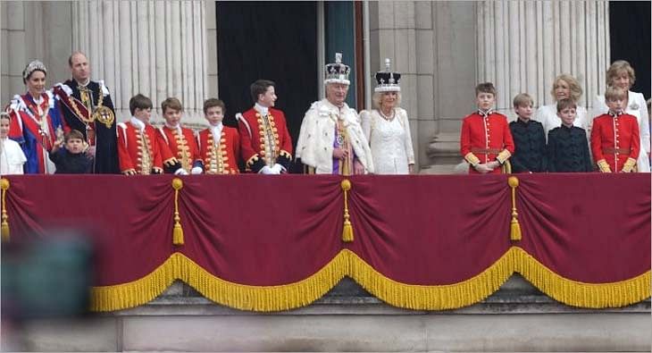 Chorley's Picnic in the Park: hundreds turn out to watch the Coronation of  King Charles III on the big screen