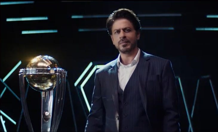 SRK?blur=25