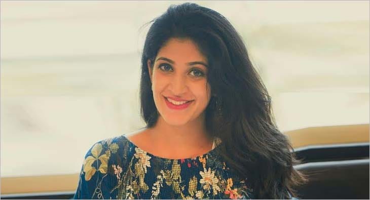 Neha?blur=25