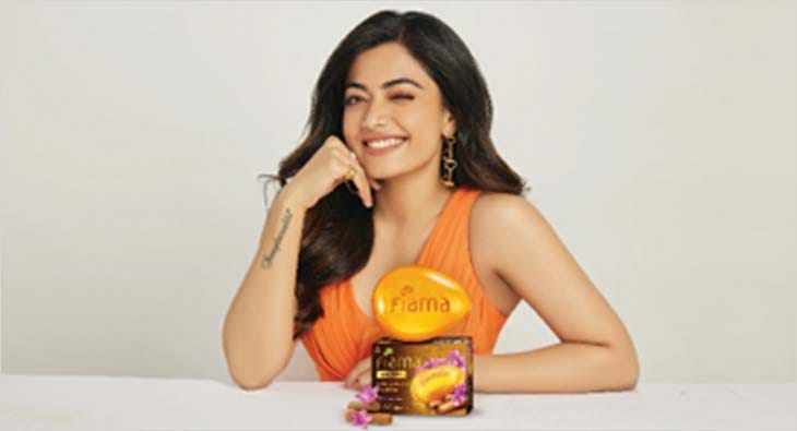 Rashmika?blur=25