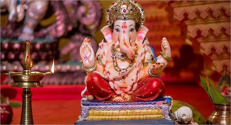 Ganesh?blur=25