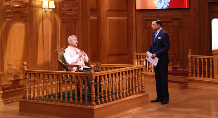 aap ki adalat?blur=25