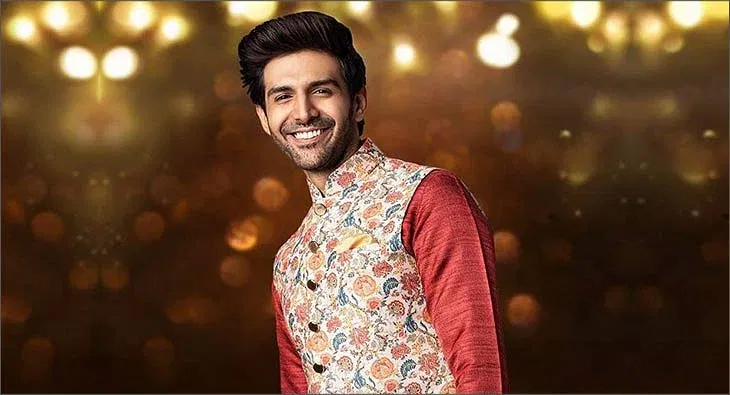 Kartik Aaryan?blur=25