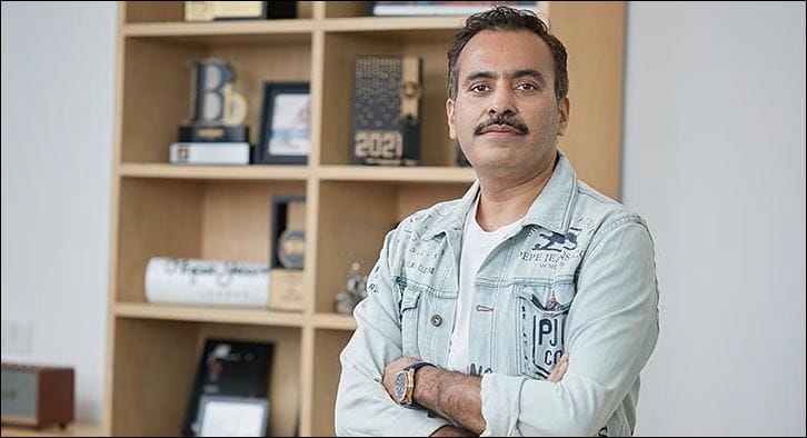 manish kapoor pepe?blur=25