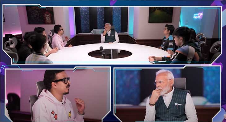 Pm Modi with gamers?blur=25