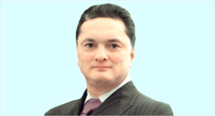 Gautam Singhania?blur=25