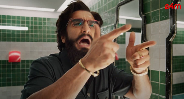 ranveer singh kotak?blur=25