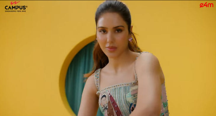 sonam bajwa campus?blur=25
