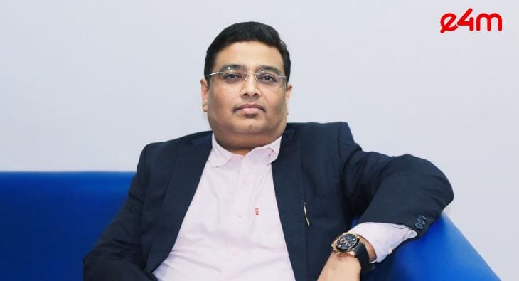 sanjeev dhaman?blur=25