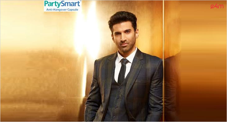PartySmart Aditya Roy Kapur?blur=25